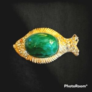 Vtg HAR Art Noveau Jelly Belly Jade Grumpy Fish Brooch